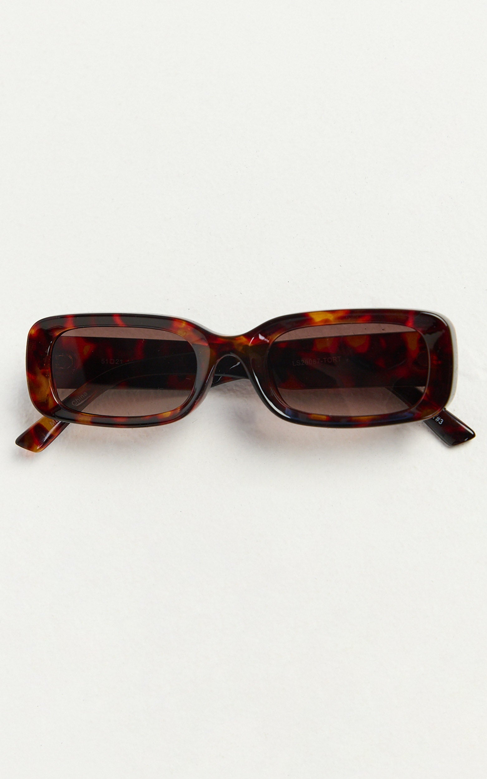 Richelle Sunglasses - Square Sunglasses in Torte