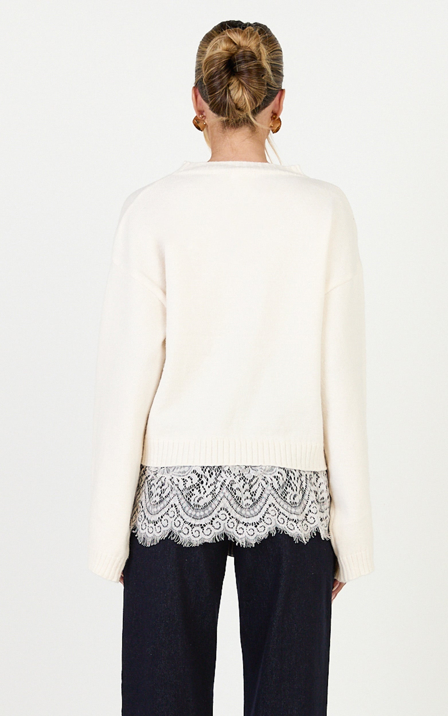 Cora Jumper - Crew Neck Knit Sweater With Lace Trim in Cream