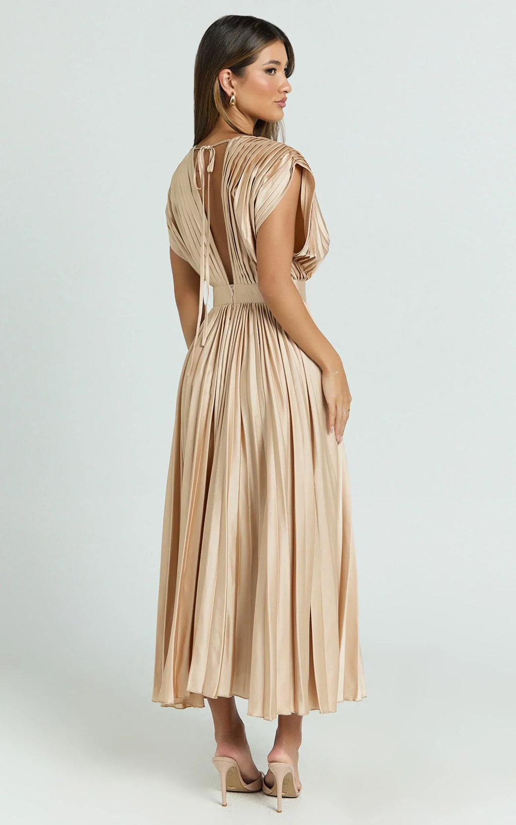 Della Midi Dress - Plunge Neck Short Sleeve Pleated Dress in Champagne