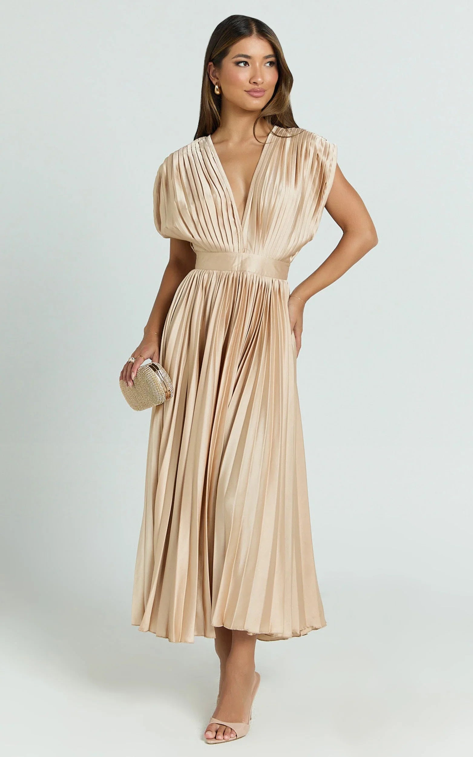 Della Midi Dress - Plunge Neck Short Sleeve Pleated Dress in Champagne