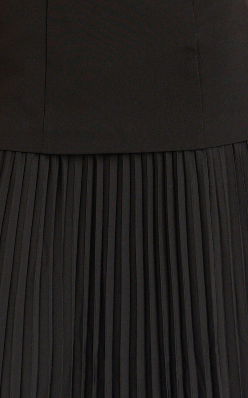 Loretta Maxi Dress - Contrast Halter Neck Pleated Dress in Black